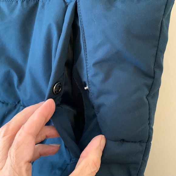 ST. JOHN’S BAY. NWT. Men’s Vest/Gilet. Color is Teal Night. Quilted. Poc… - Picture 6 of 10